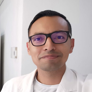 Dr. Adán Zenteno